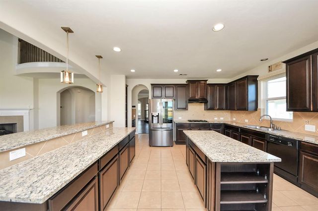 9939 Clear Diamond Drive, Rosharon, TX 77583