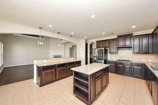 9939 Clear Diamond Drive, Rosharon, TX 77583