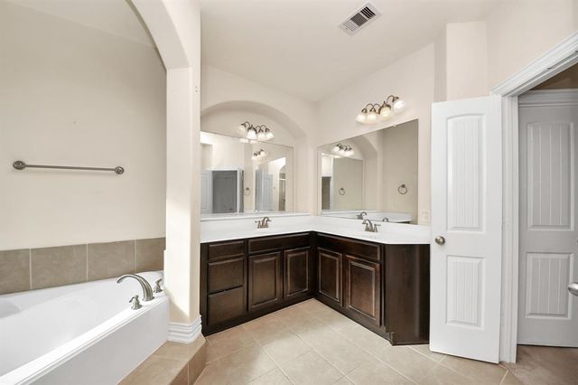 9939 Clear Diamond Drive, Rosharon, TX 77583