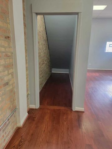 1341 N Washtenaw Avenue 1F, Chicago, IL 60622