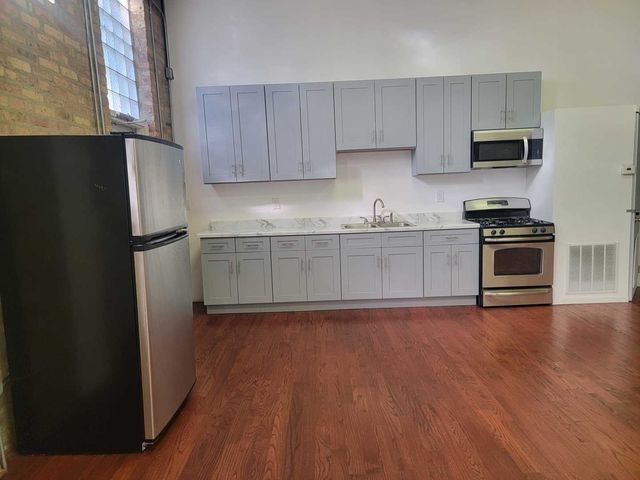 1341 N Washtenaw Avenue 1F, Chicago, IL 60622