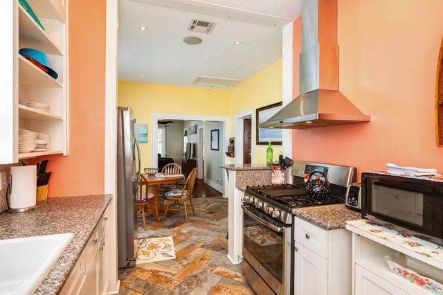 4123 Avenue Q, Galveston, TX 77550