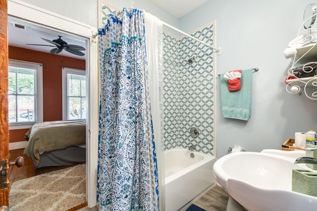 4123 Avenue Q, Galveston, TX 77550