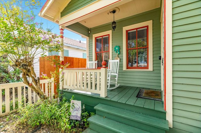 4123 Avenue Q, Galveston, TX 77550