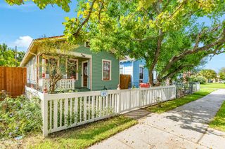 4123 Avenue Q, Galveston, TX 77550