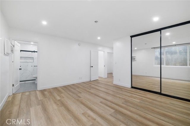 17000 Burbank Boulevard 301, Encino (los Angeles), CA 91316