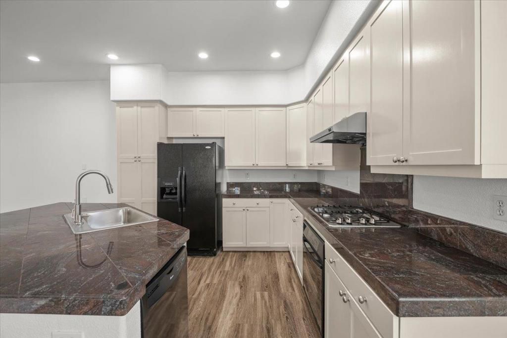 Image 5 of property listing at 821 Harmony Place, Milpitas, CA 95035