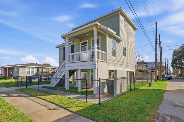 1912 55th Street, Galveston, TX 77551