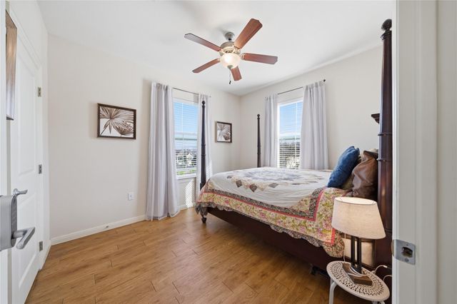 1912 55th Street, Galveston, TX 77551