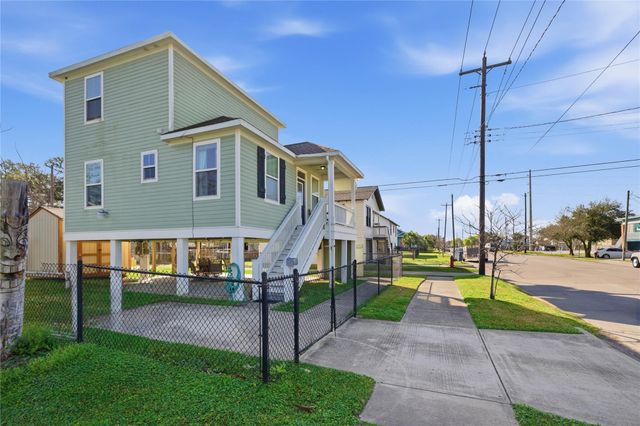 1912 55th Street, Galveston, TX 77551