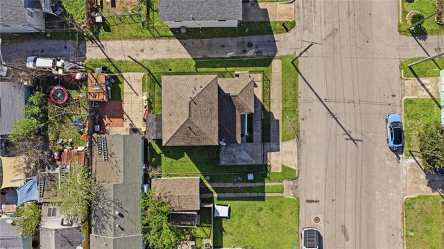 1912 55th Street, Galveston, TX 77551