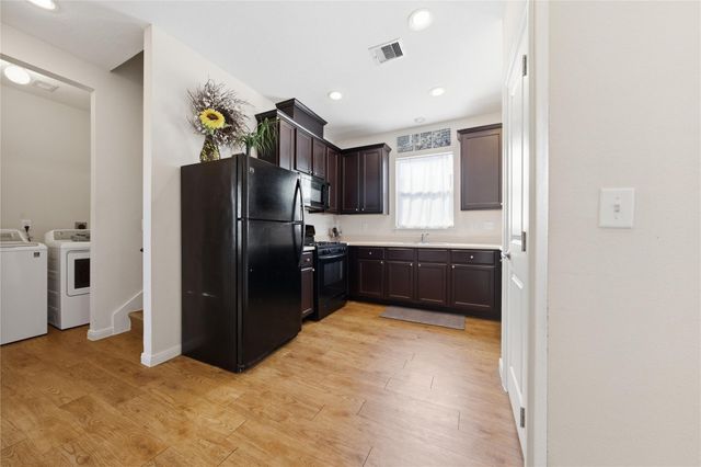 1912 55th Street, Galveston, TX 77551