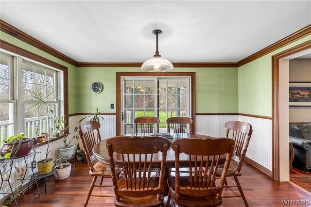 5910 Salt Road, Clarence, NY 14031