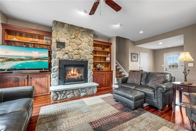5910 Salt Road, Clarence, NY 14031