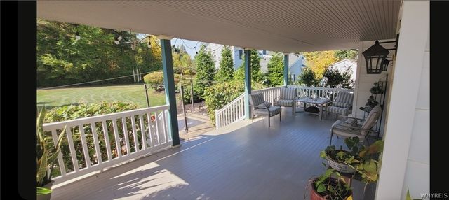 5910 Salt Road, Clarence, NY 14031