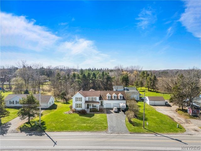 5910 Salt Road, Clarence, NY 14031