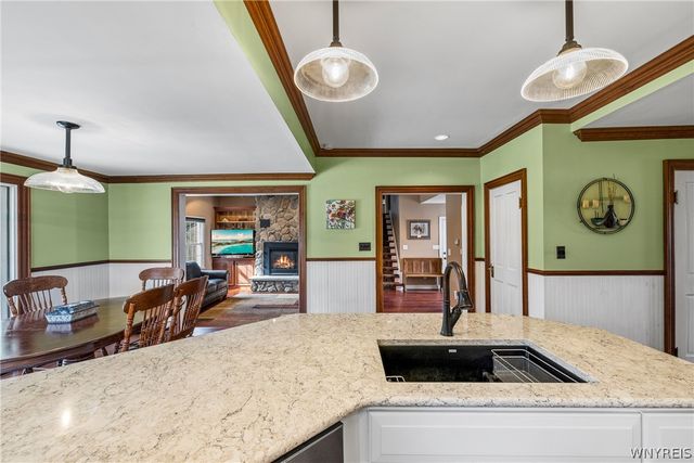 5910 Salt Road, Clarence, NY 14031