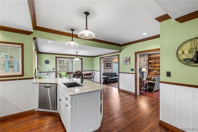 5910 Salt Road, Clarence, NY 14031
