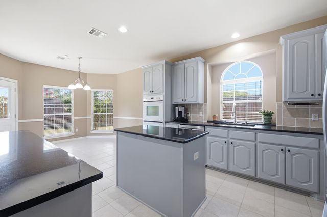 4312 Nicholas Court, Grand Prairie, TX 75052