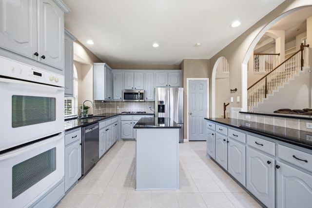 4312 Nicholas Court, Grand Prairie, TX 75052
