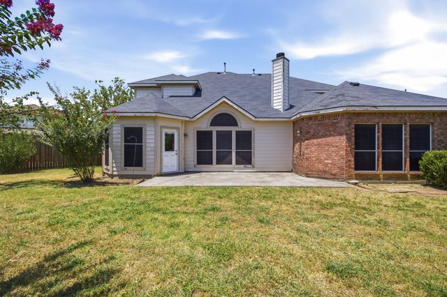4312 Nicholas Court, Grand Prairie, TX 75052