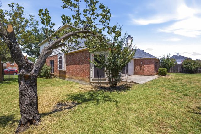 4312 Nicholas Court, Grand Prairie, TX 75052