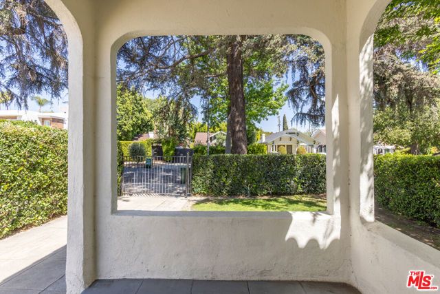 1553 N Stanley Avenue, Los Angeles, CA 90046