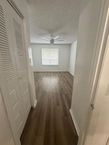 911 Coral Club Drive 911, Coral Springs, FL 33071