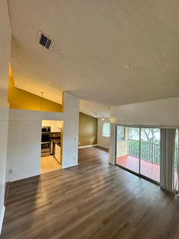 911 Coral Club Drive 911, Coral Springs, FL 33071