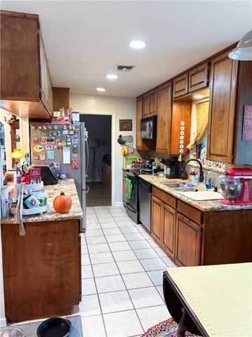 1101 Elizabeth Ave, Kingsville, TX 78363