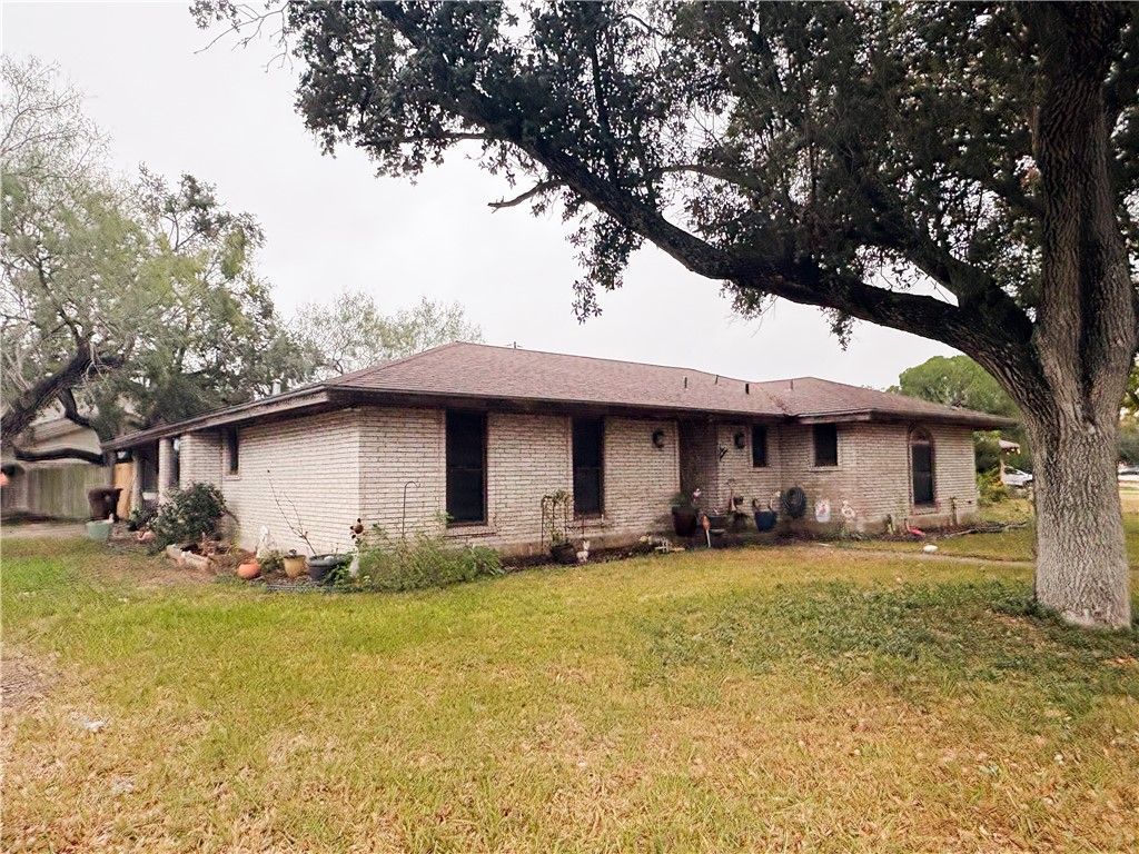 1101 Elizabeth Ave, Kingsville, TX 78363