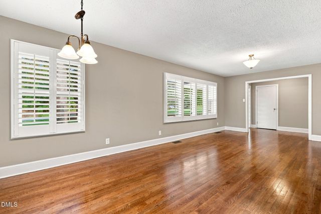 706 Crestview Drive, Durham, NC 27712