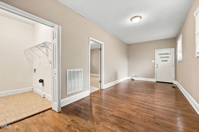 706 Crestview Drive, Durham, NC 27712