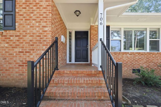 706 Crestview Drive, Durham, NC 27712