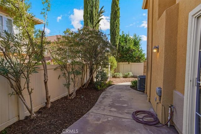 24163 Arrowhead Court, Valencia, CA 91354