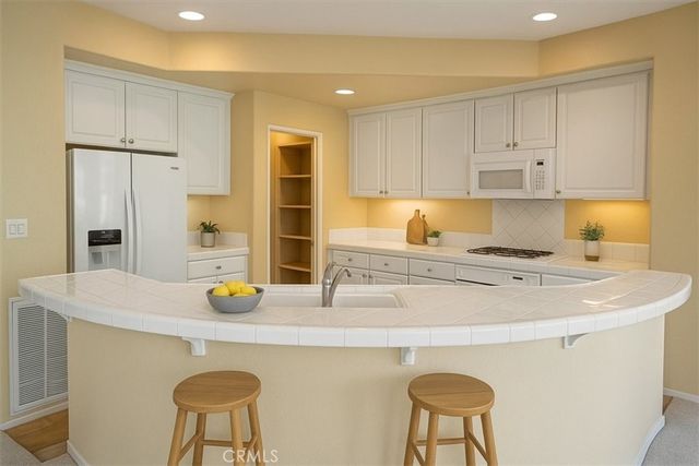 24163 Arrowhead Court, Valencia, CA 91354