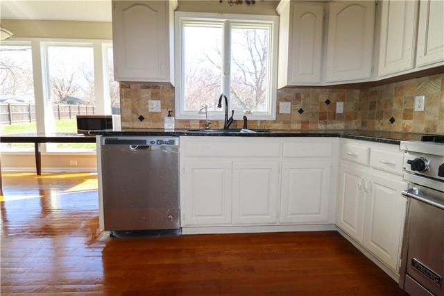 6215 Acuff Street, Shawnee Mission, KS 66216