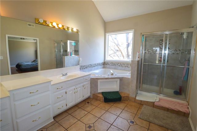 6215 Acuff Street, Shawnee Mission, KS 66216