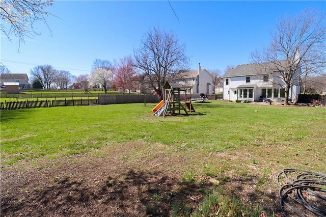 6215 Acuff Street, Shawnee Mission, KS 66216