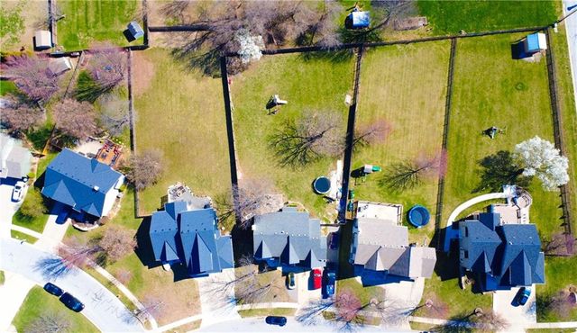 6215 Acuff Street, Shawnee Mission, KS 66216