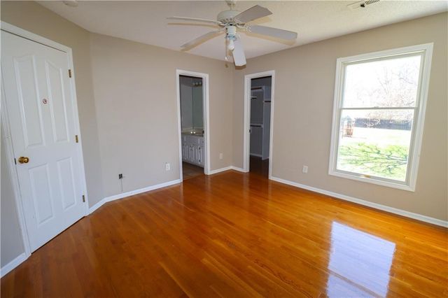 6215 Acuff Street, Shawnee Mission, KS 66216