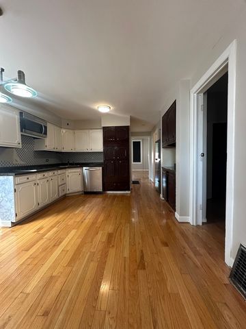 2851 S Saint Louis Avenue, Chicago, IL 60623