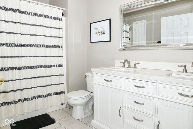 8362 Enclave Boulevard, Fishers, IN 46038