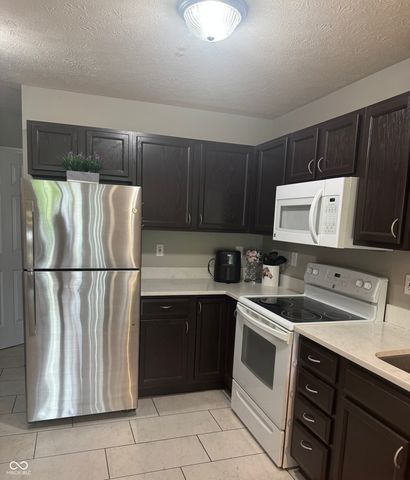8362 Enclave Boulevard, Fishers, IN 46038
