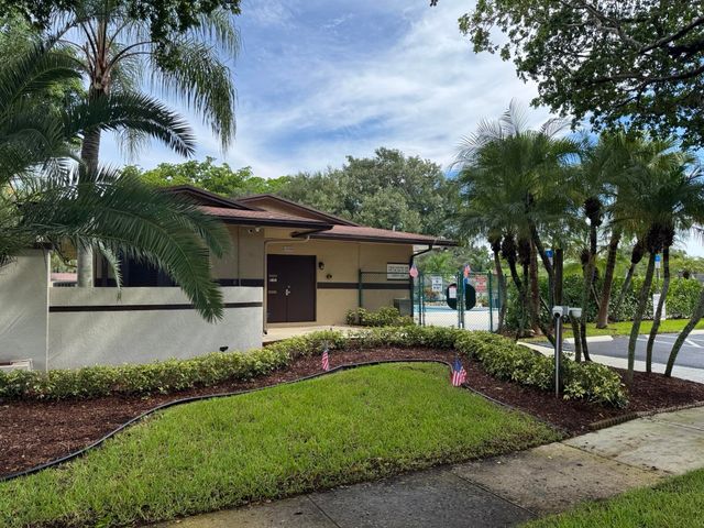 9267 NW 61st Street, Tamarac, FL 33321