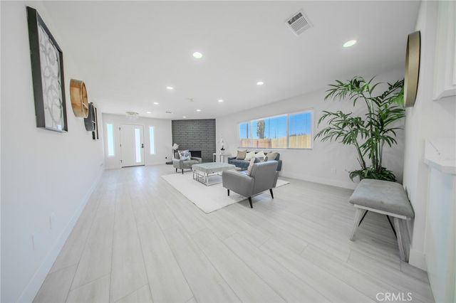 972 E Lynwood, San Bernardino, CA 92404