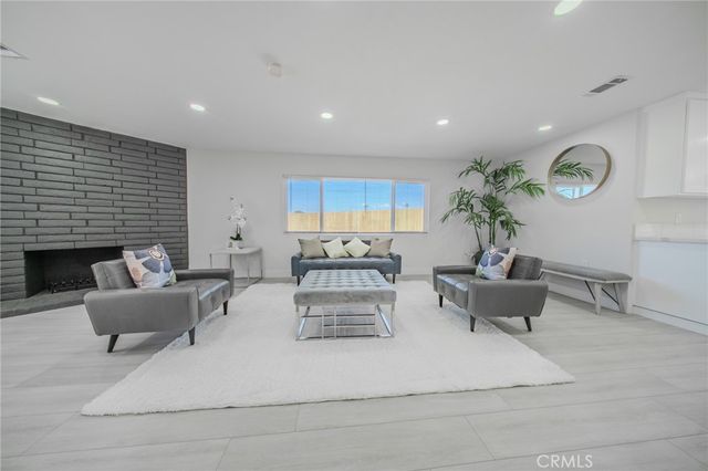 972 E Lynwood, San Bernardino, CA 92404