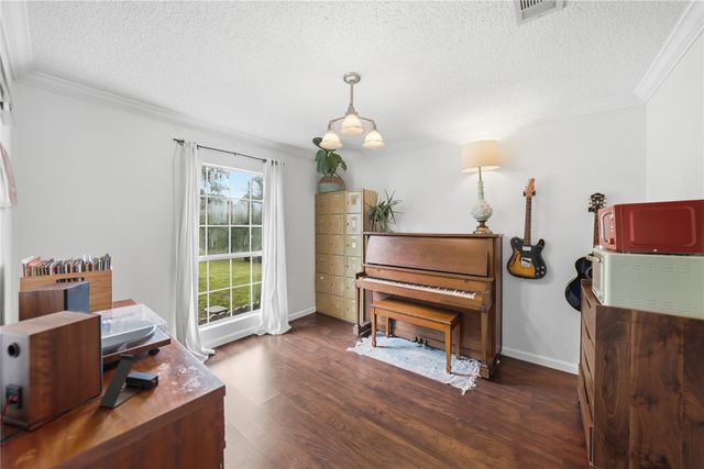 6924 Wooddale Drive, Watauga, TX 76148