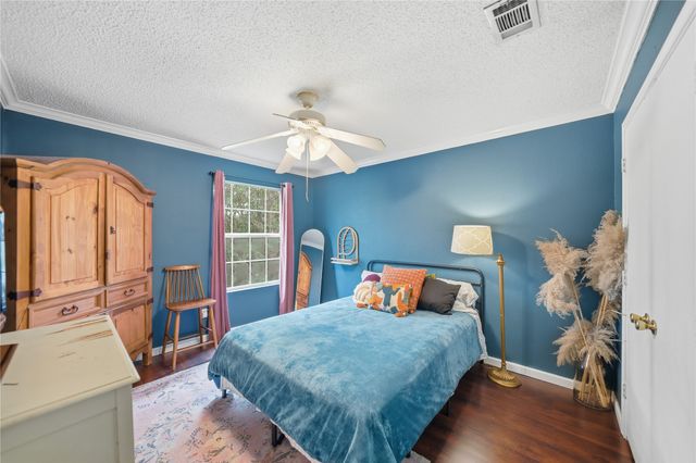 6924 Wooddale Drive, Watauga, TX 76148