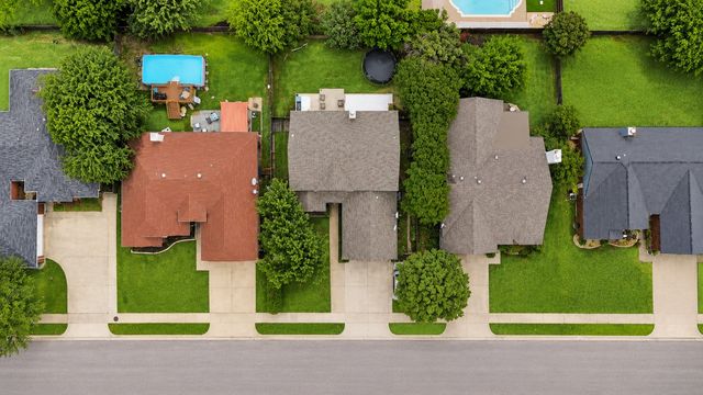 6924 Wooddale Drive, Watauga, TX 76148